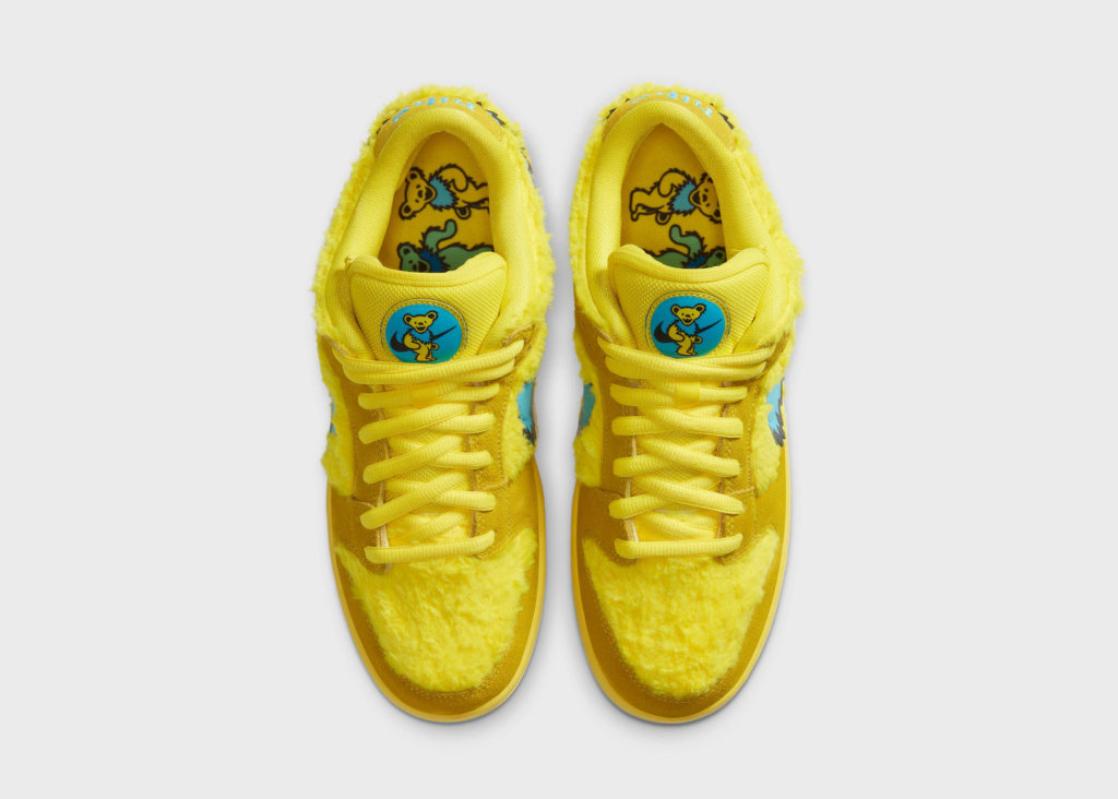 Nike SB Dunk Low Grateful Dead in yellow