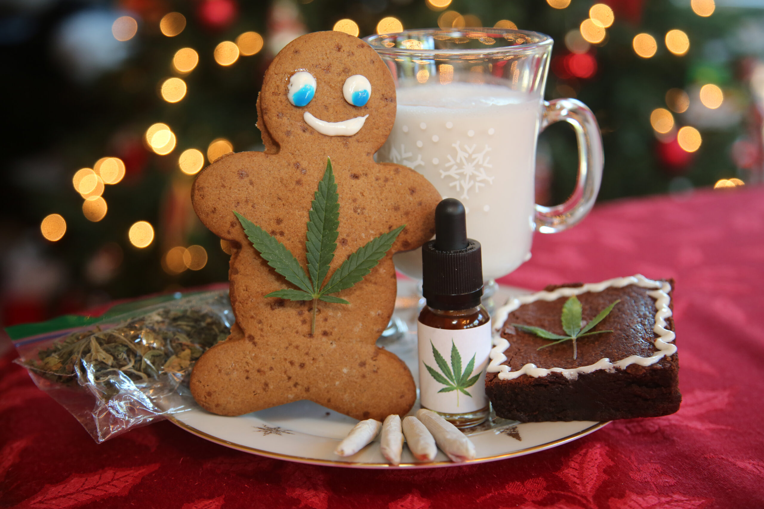 weed-christmas-cookies